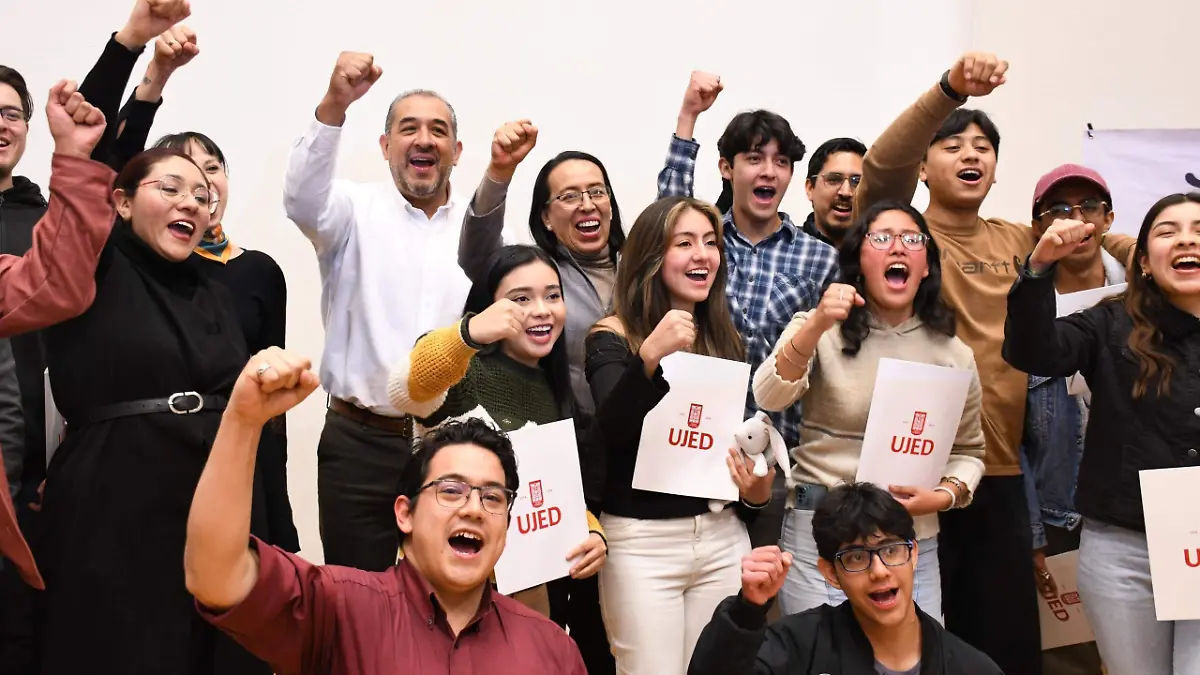 El rector de la UJED da la bienvenida a los nuevos alumnos de la Escuela Superior de Música